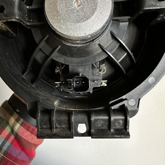 84516393 OEM GM Radio Rear Door Speaker 2019-2021‎ SILVERADO SIERRA 84664540 - Picture 5 of 6